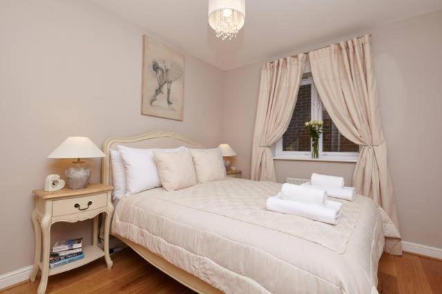Three Bedroom Apartment By Beautiful Park London Exterior photo